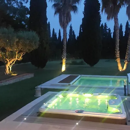 2 Personnes Les Deux Esprits Libres Guest house Claira